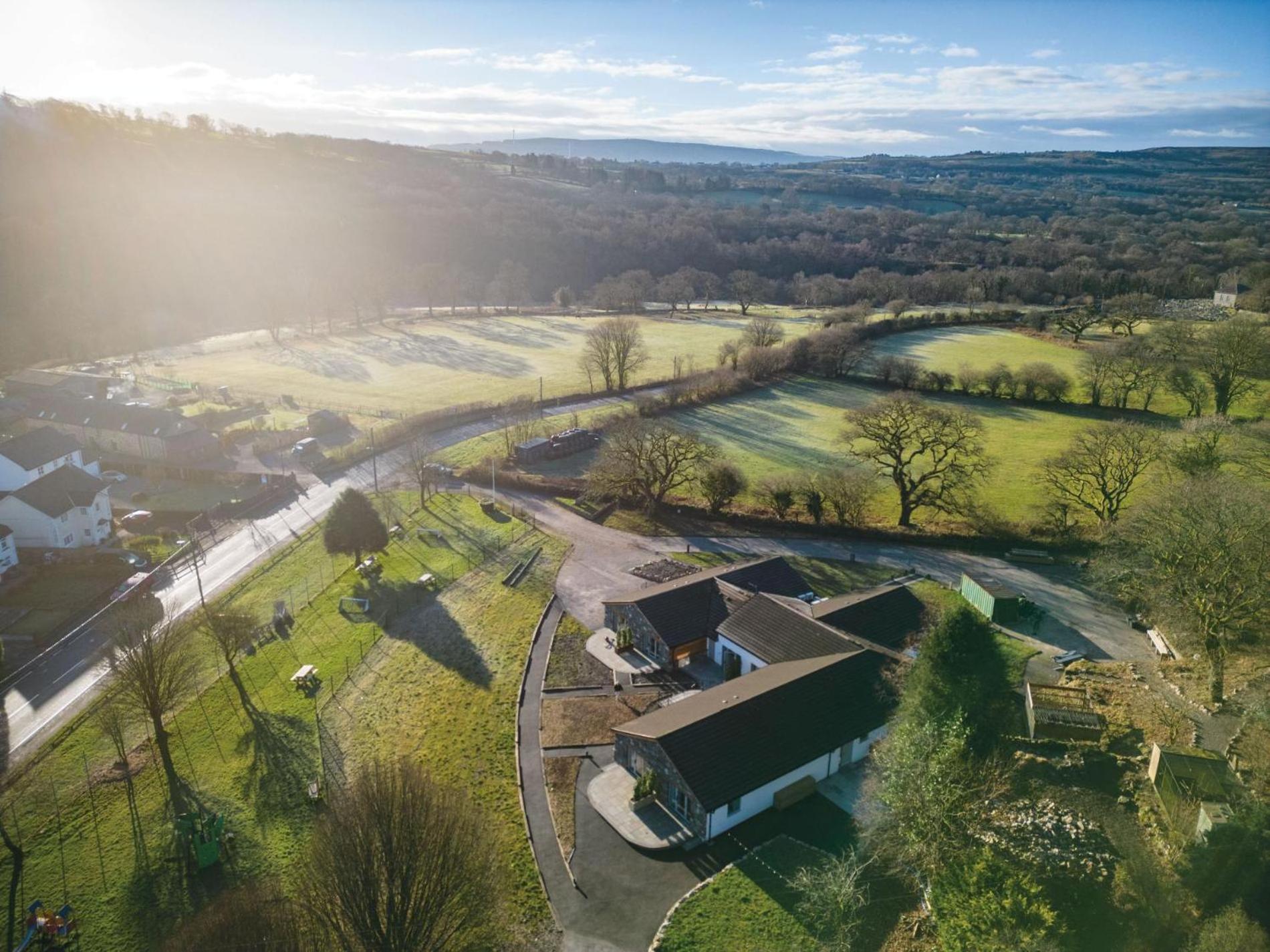 Suite 9 - Sleeping Giant Hotel - Pen Y Cae Inn Brecon Buitenkant foto