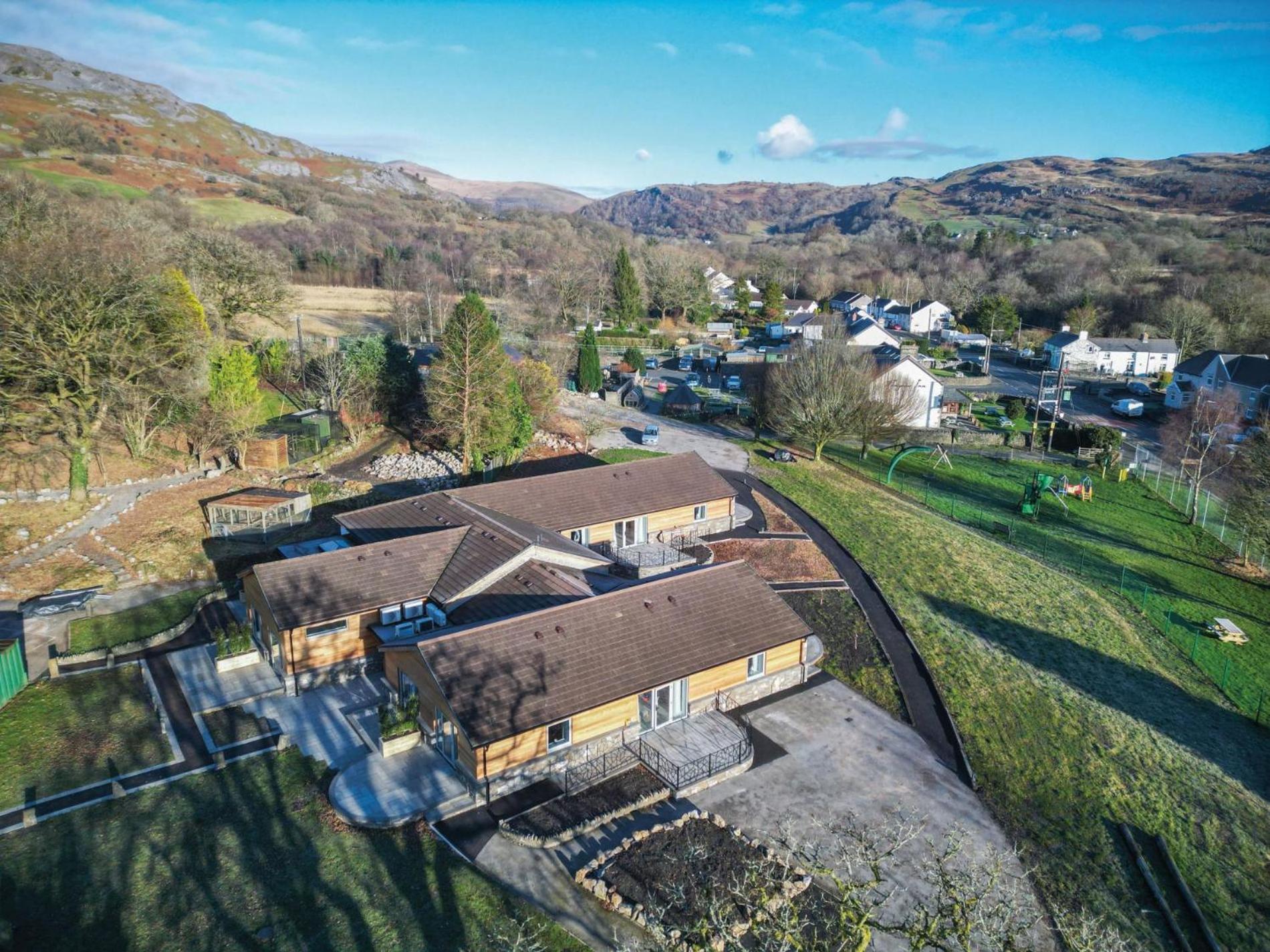 Suite 9 - Sleeping Giant Hotel - Pen Y Cae Inn Brecon Buitenkant foto